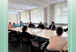 Debata na dużej sali konferencyjnej WSZ Elbląg, poświęcona anestezjologii i intensywnej terapii 